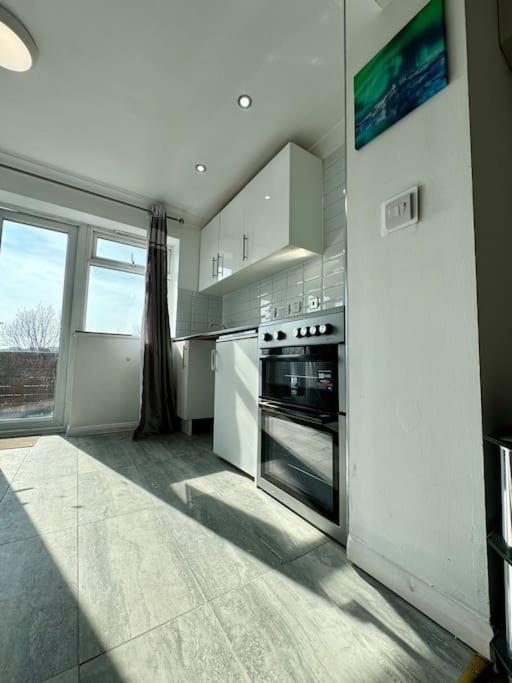 Flat On High Street Apartment Saltdean Екстериор снимка